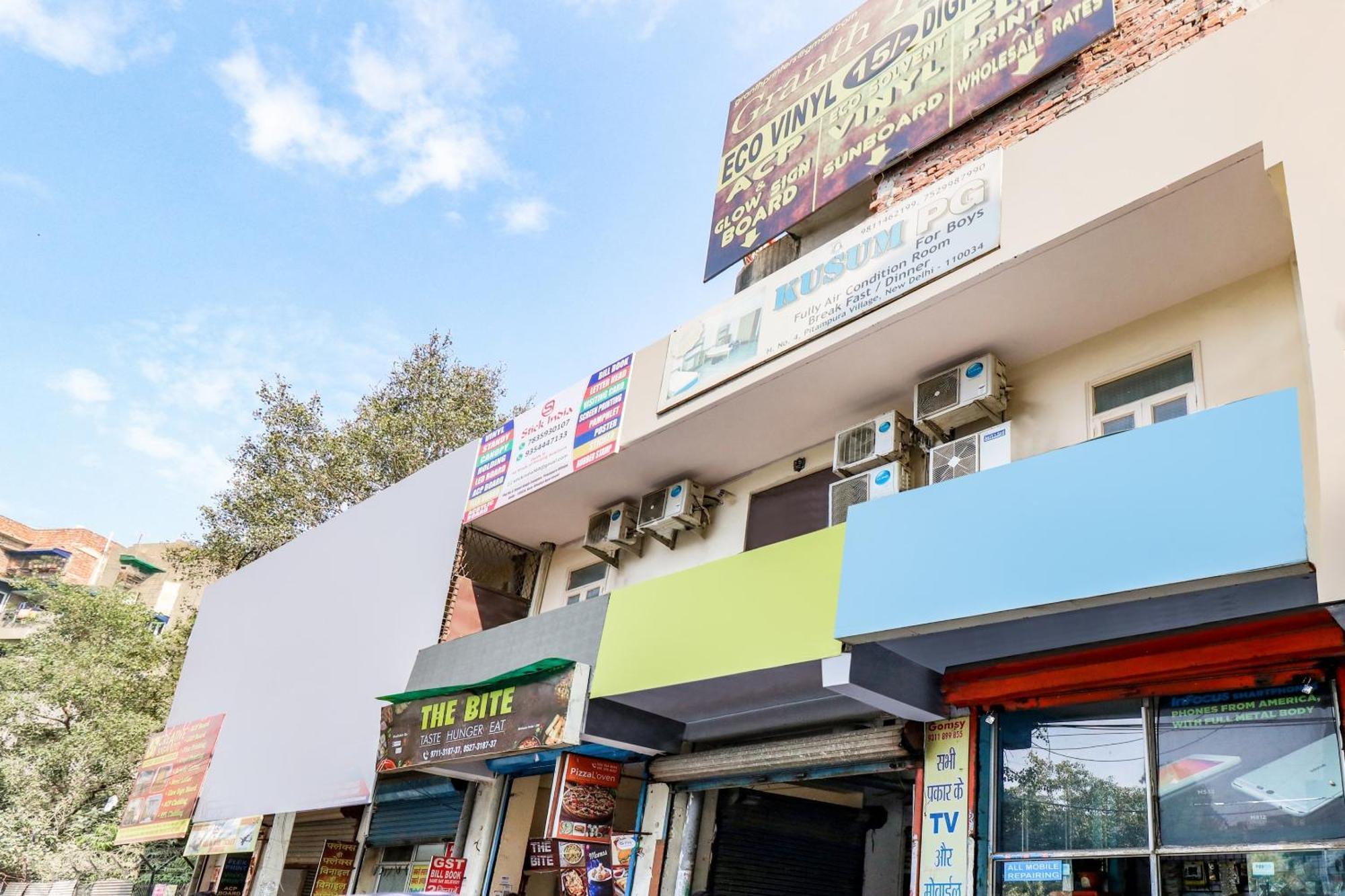 Hotel O Rs Hotels Near Pitampura Metro Delhi  Exterior photo